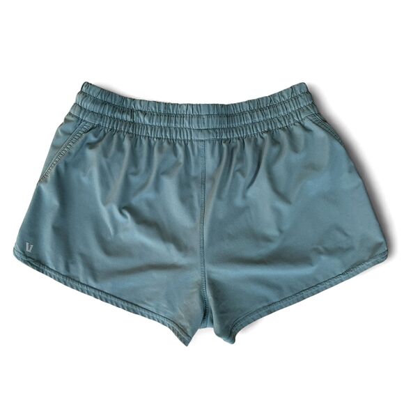 Vuori Women's Clementine 2.0 Short 2.5" Size M Running Athletic Athleisure Grey - Picture 3 of 6